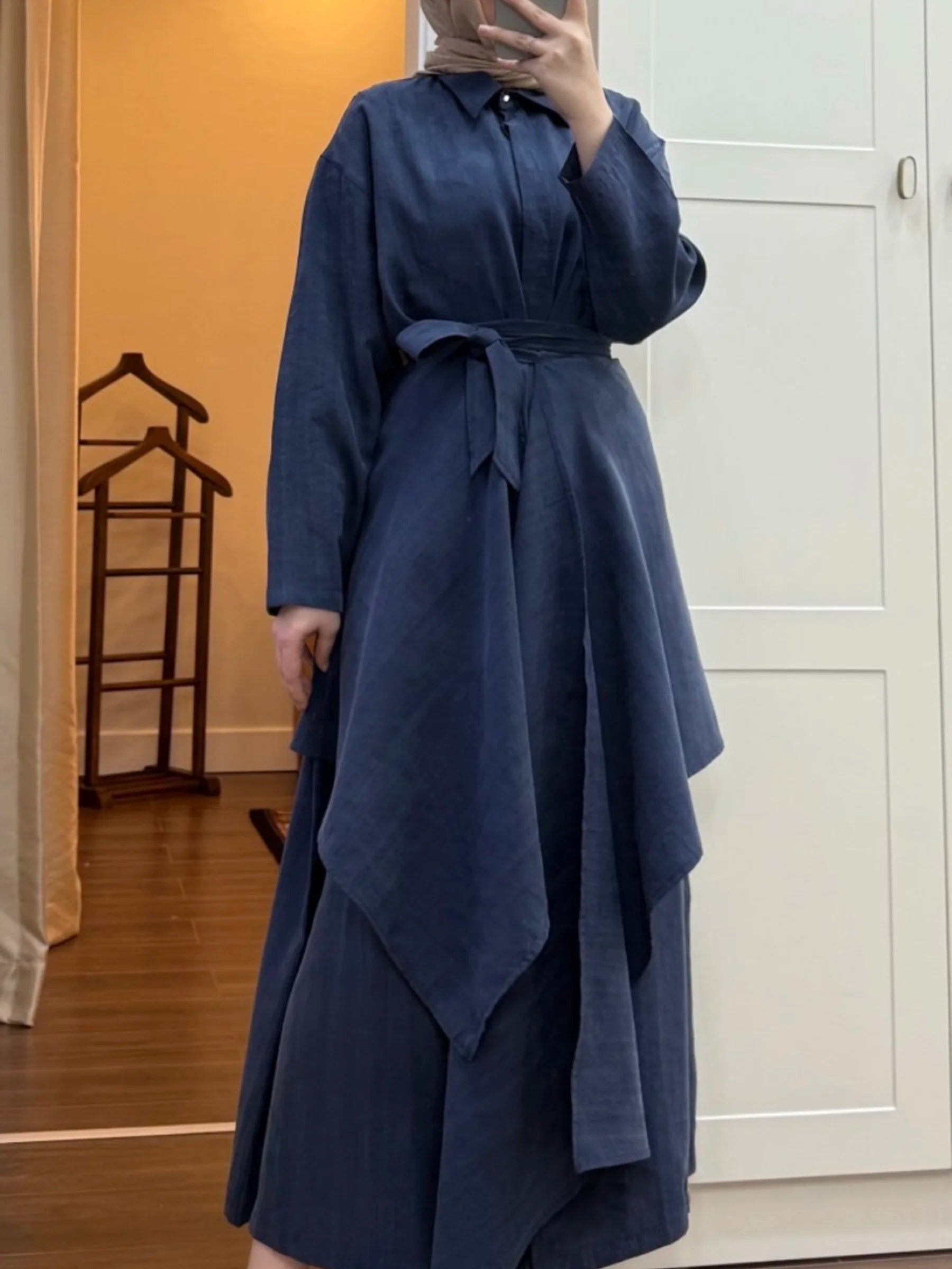 Royal Kleid mit Taillenumhang - Dunkelblau
