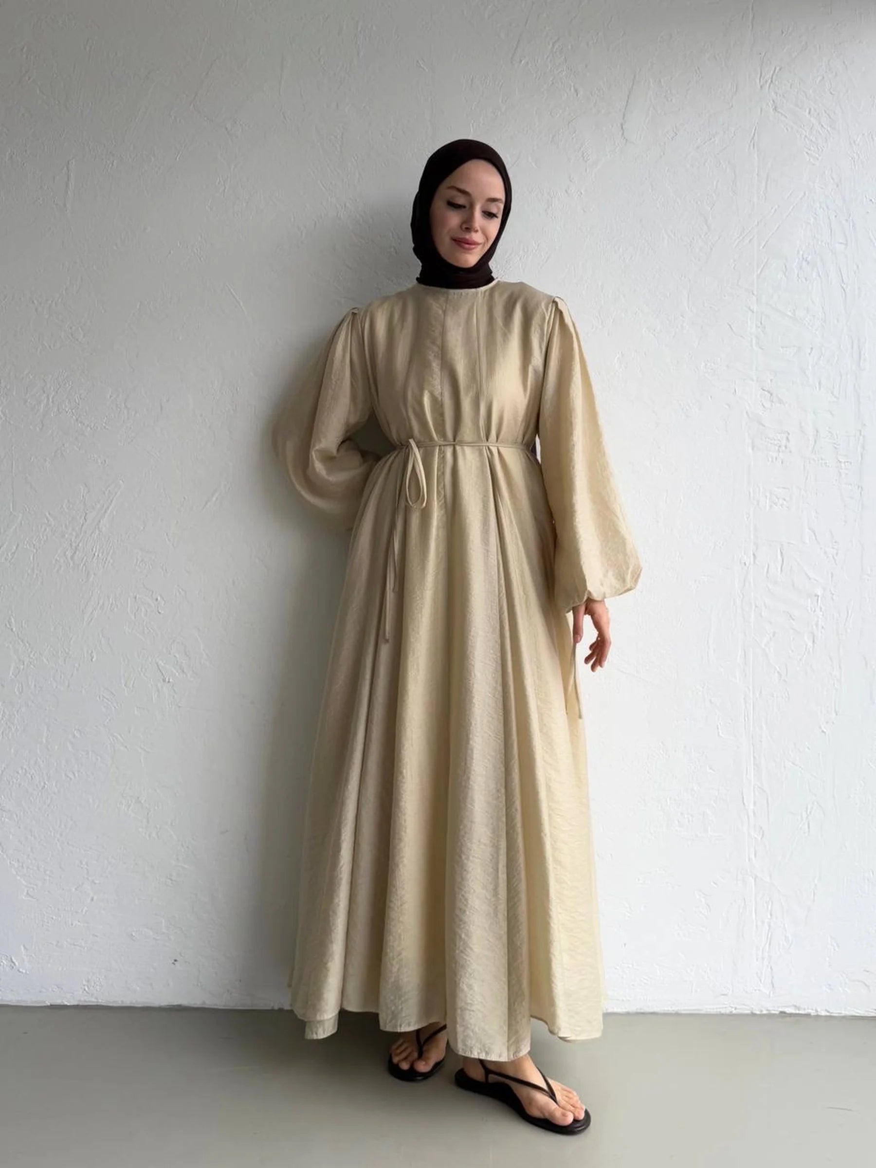Emma Flowy Kleid - Buttergelb