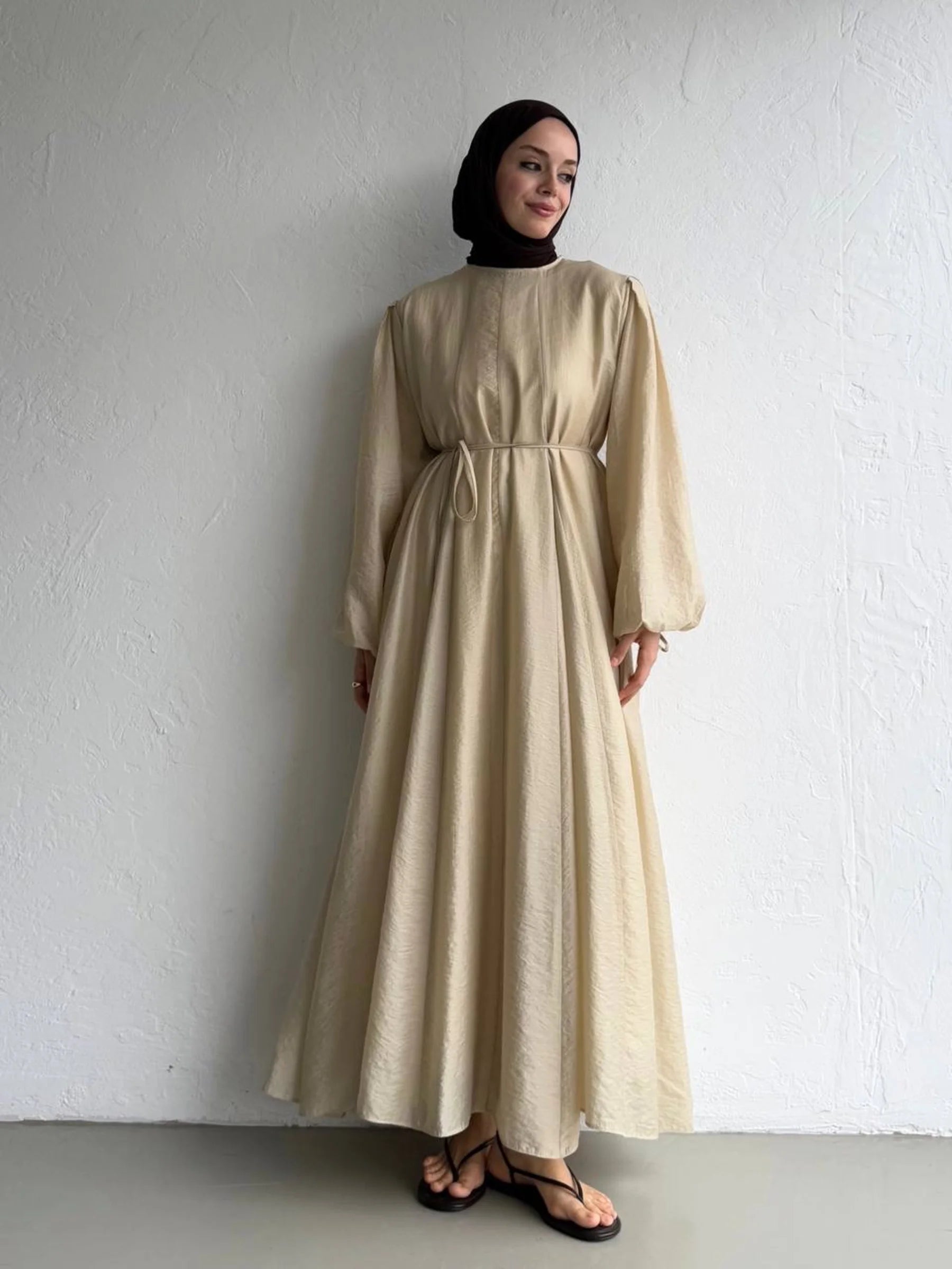 Emma Flowy Kleid - Buttergelb