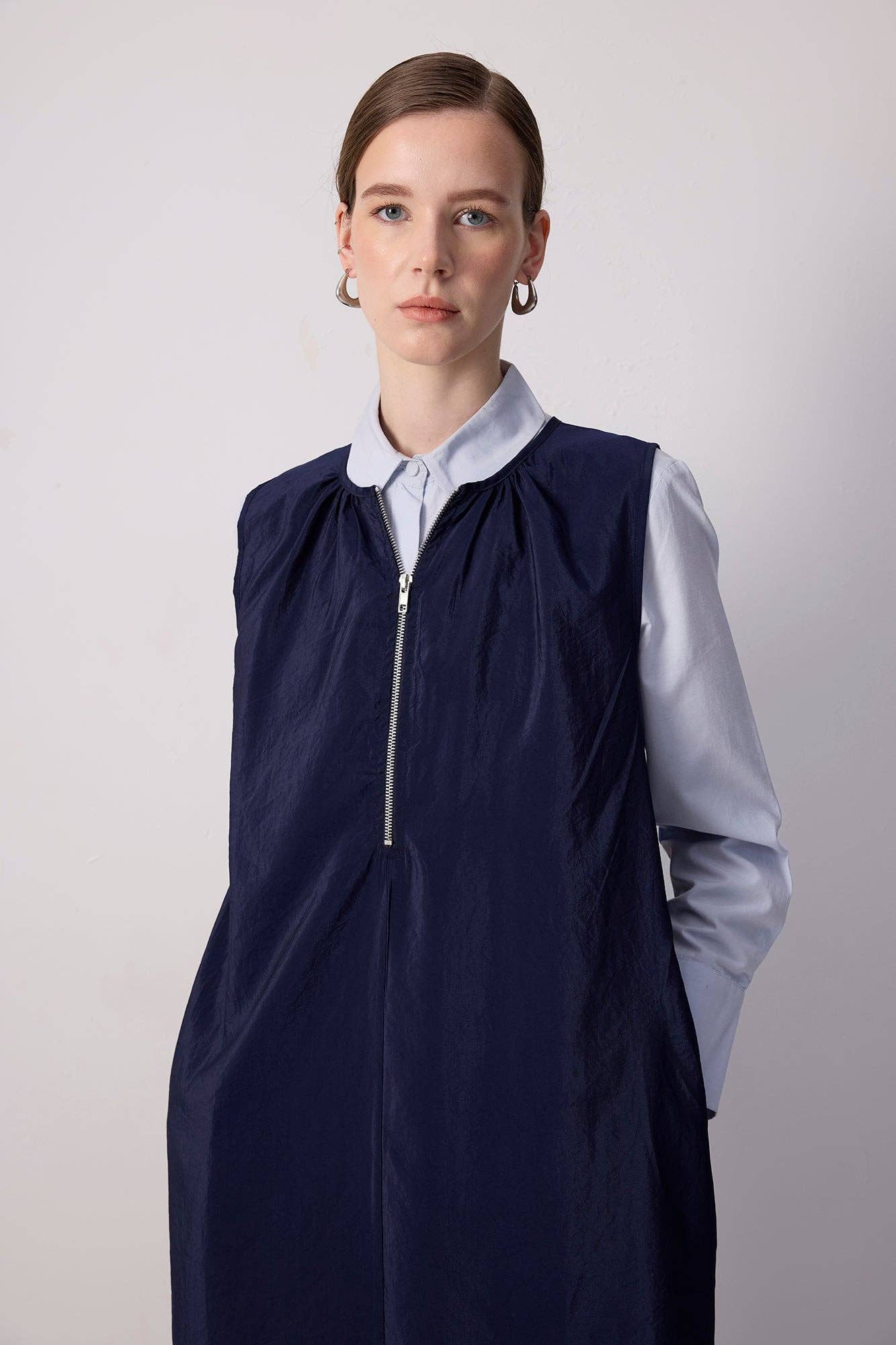 Trägerkleid mit Reißverschluss – Marineblau