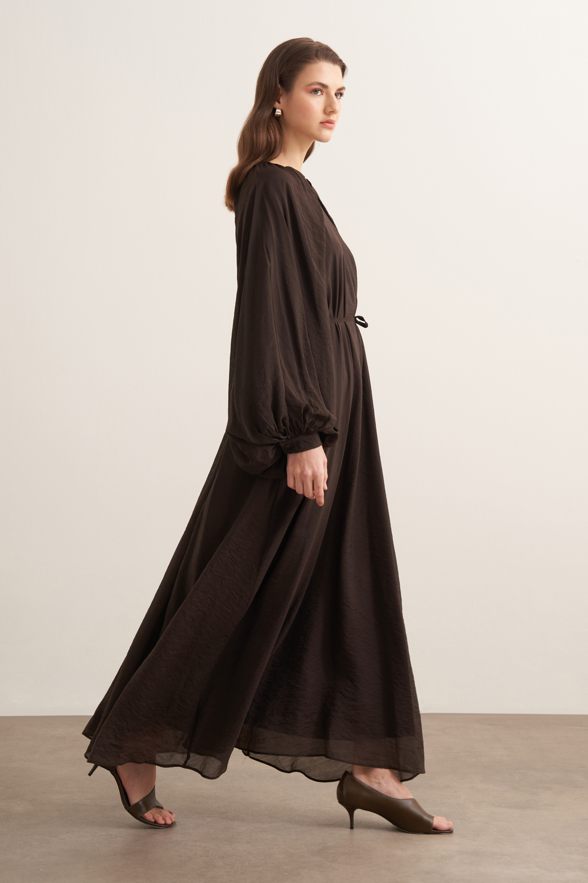 Leyla Balloon Sleeve Dress – Dark Brown by Muserobe, back view