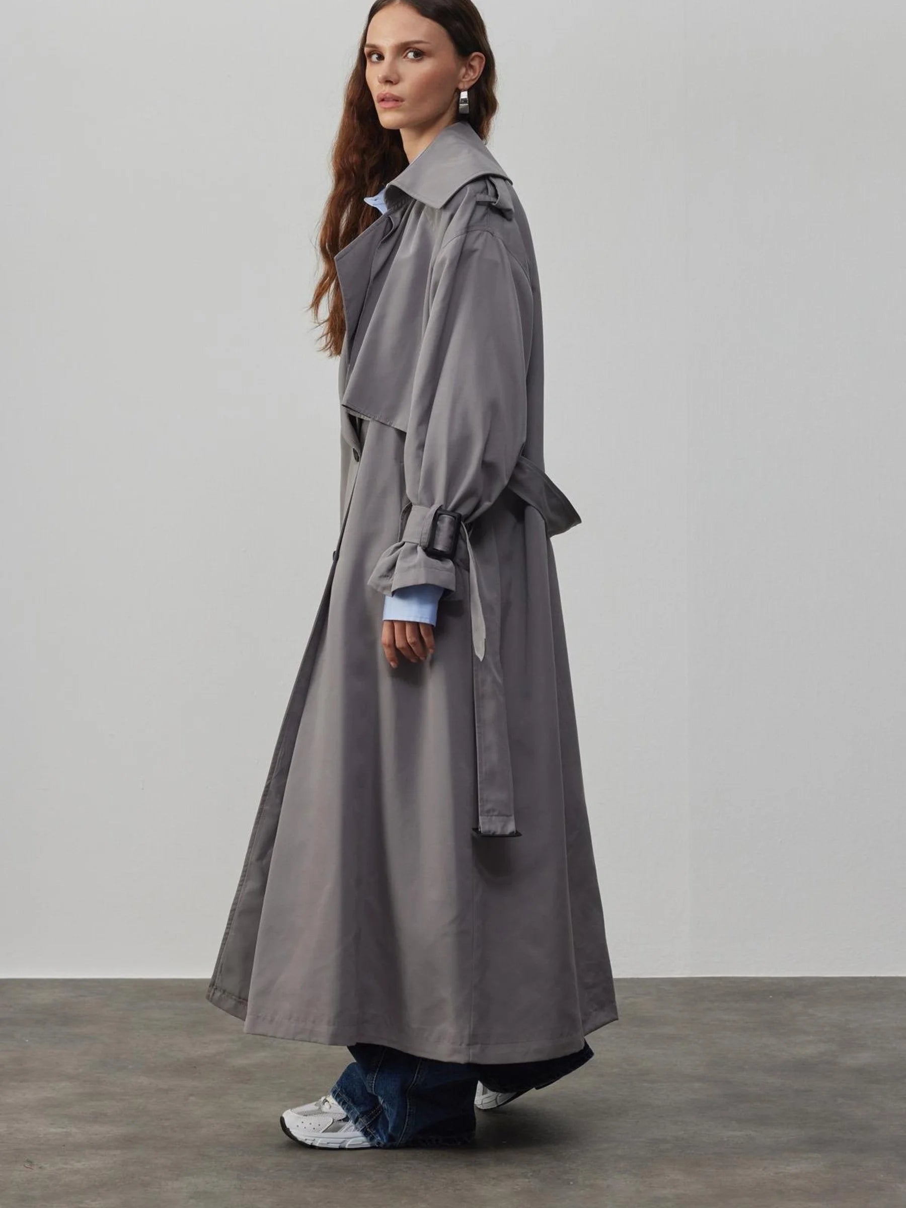 Drapierter Trenchcoat mit Knöpfen - Stein