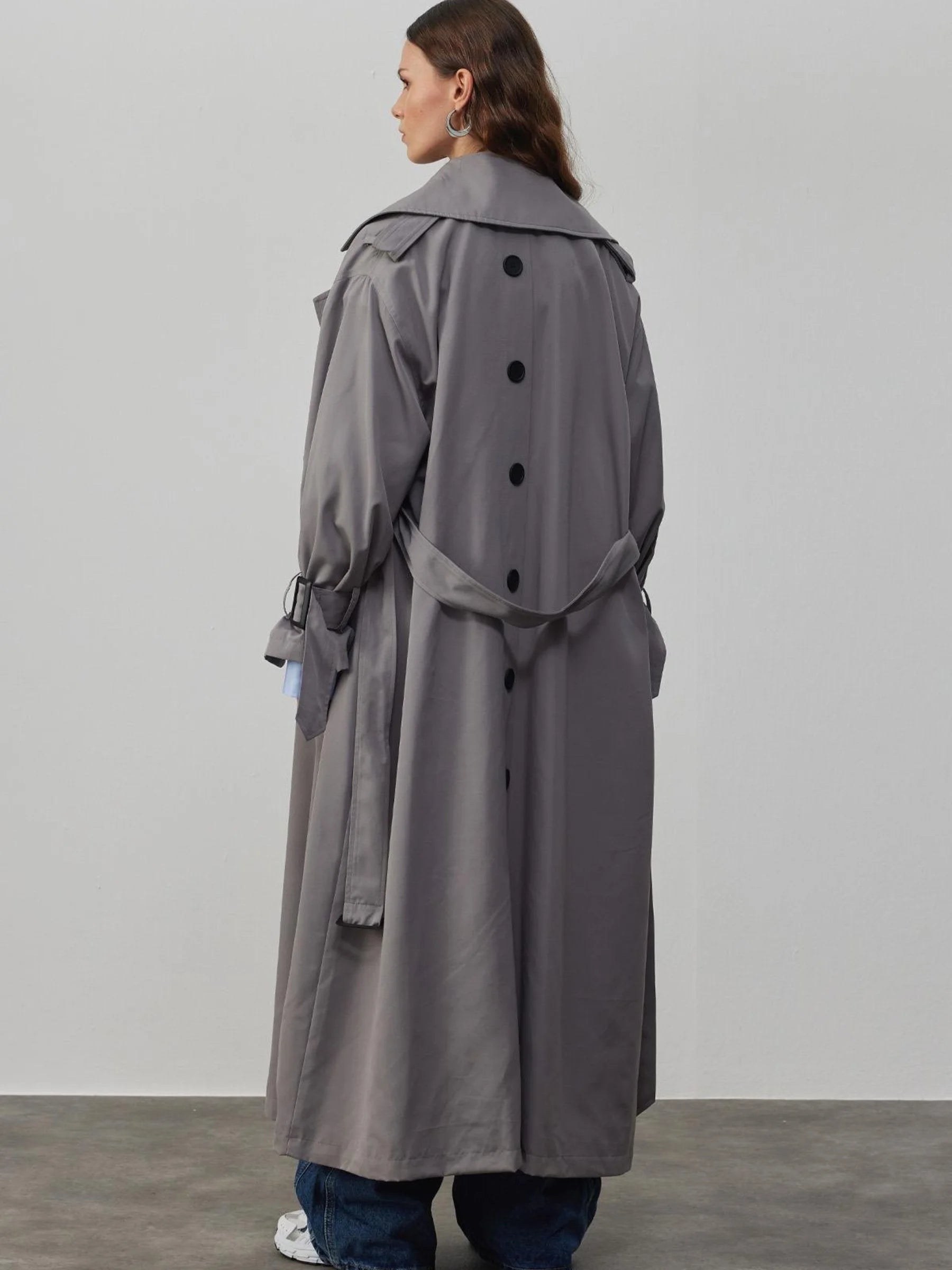 Drapierter Trenchcoat mit Knöpfen - Stein