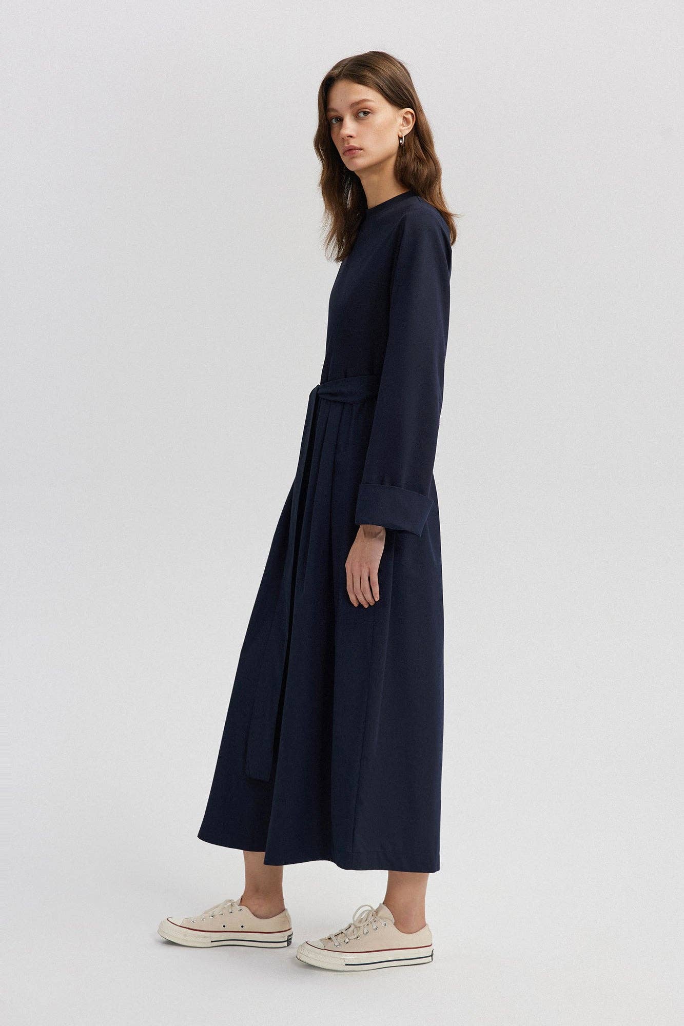Jumpsuit mit weitem Bein und Gürtel - Marineblau