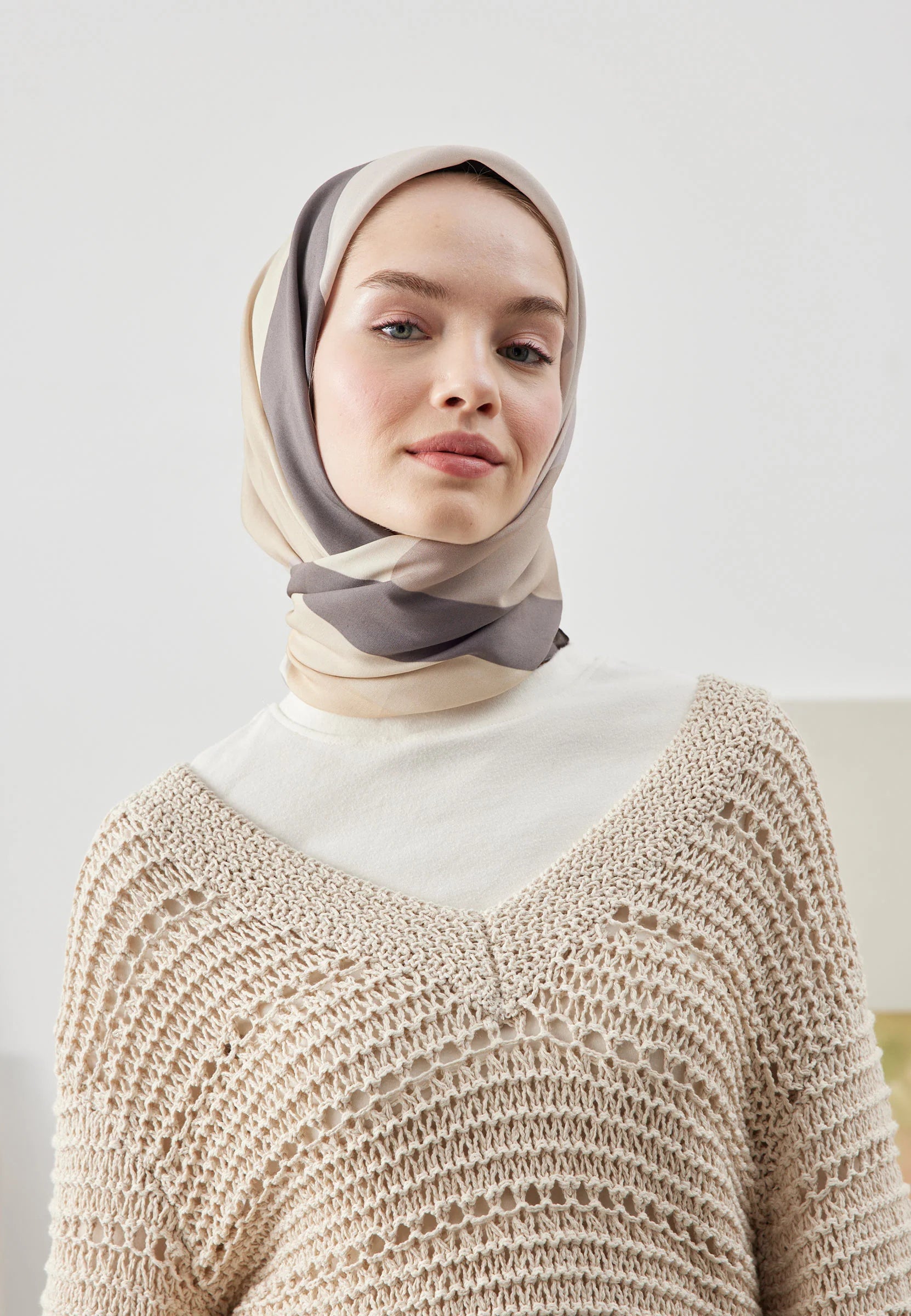 Colorful Comfort Headscarf in Beige by Muserobe, headscarf