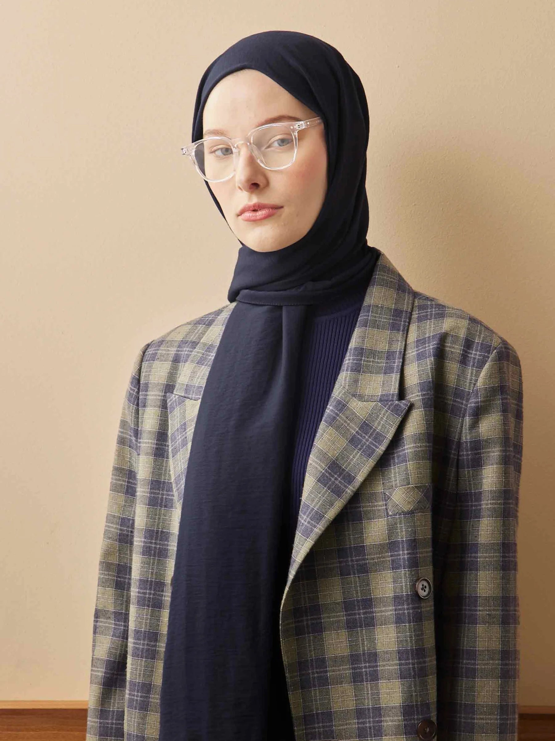 Crinkle Cotton Headscarf in Navy by Muserobe, side view