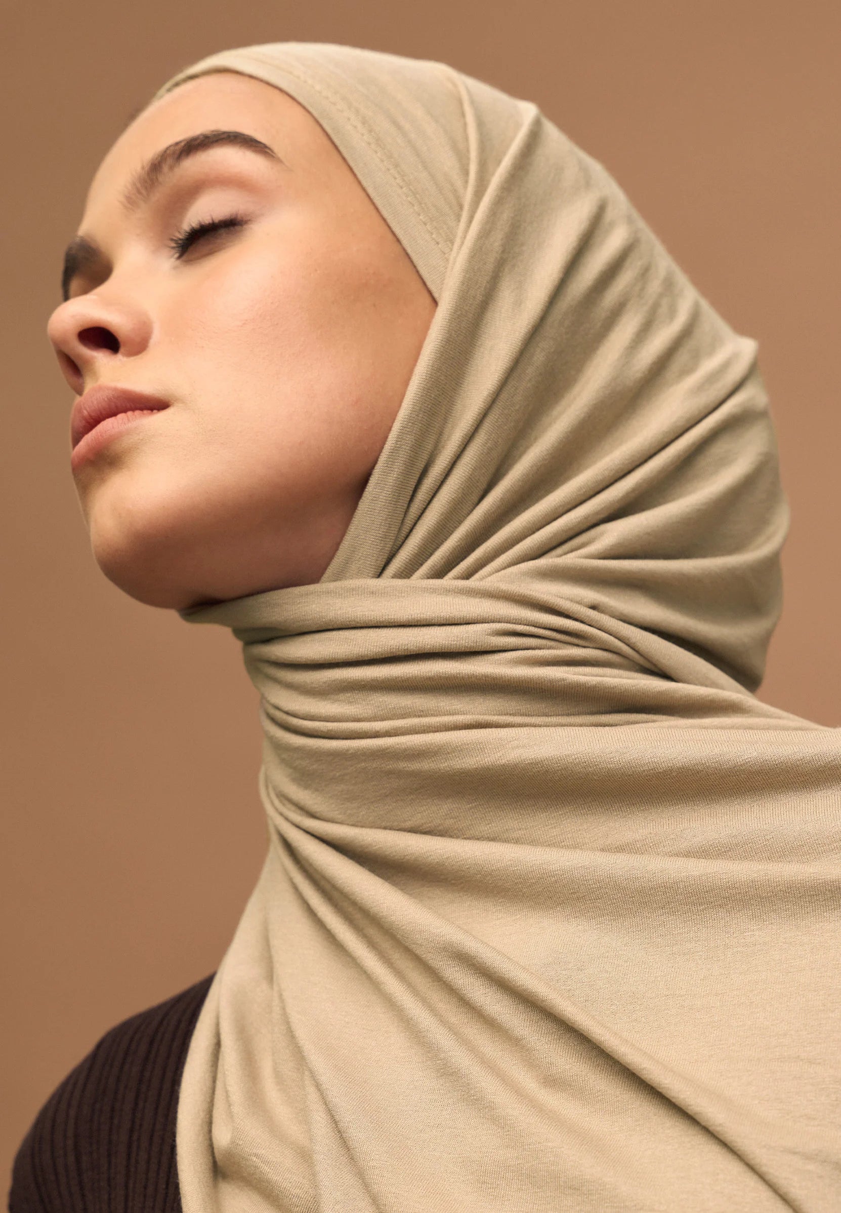 Cotton Jersey Headscarf in Beige by Muserobe, back view