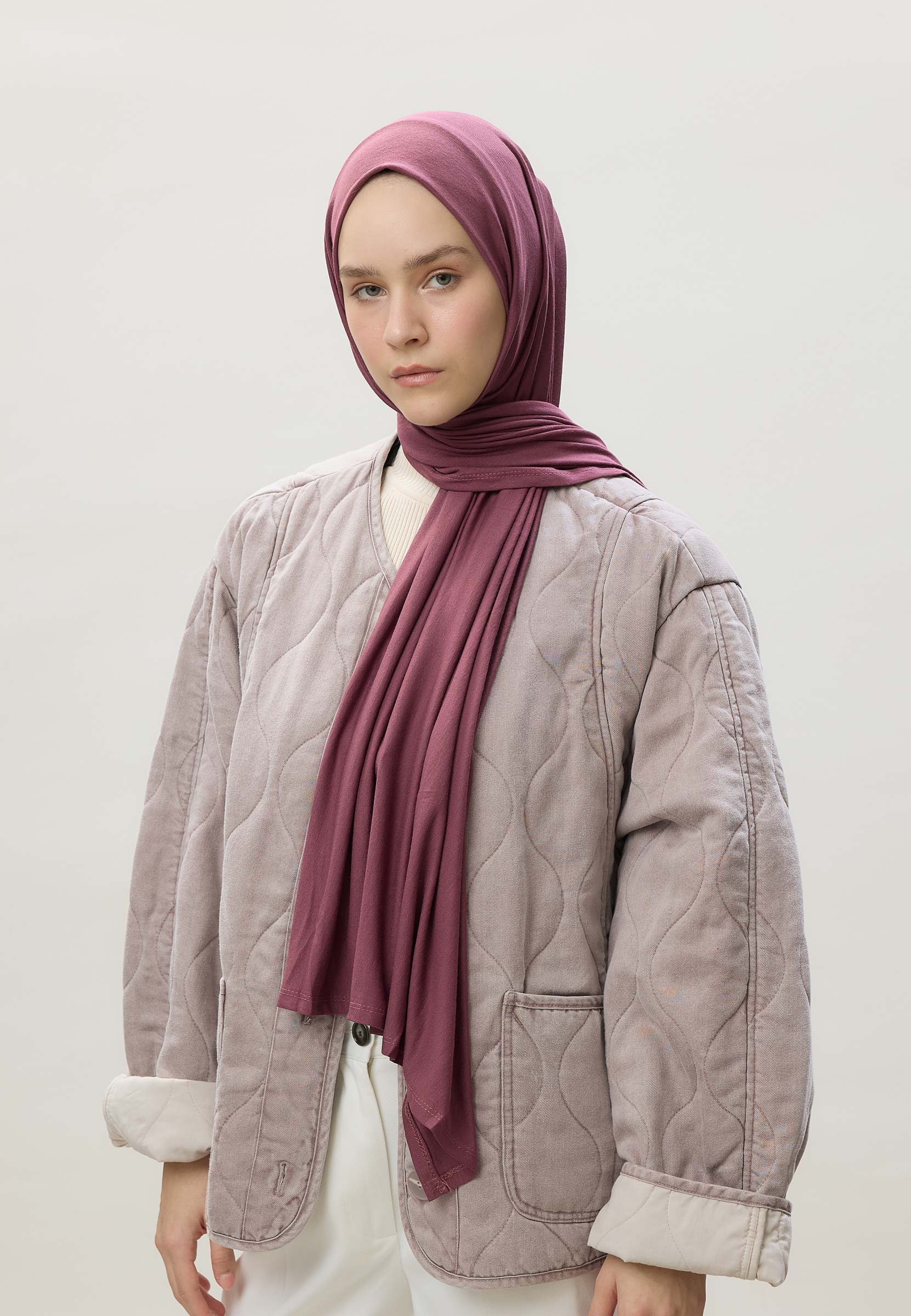 Cotton Jersey Headscarf in Plum by Muserobe, side view